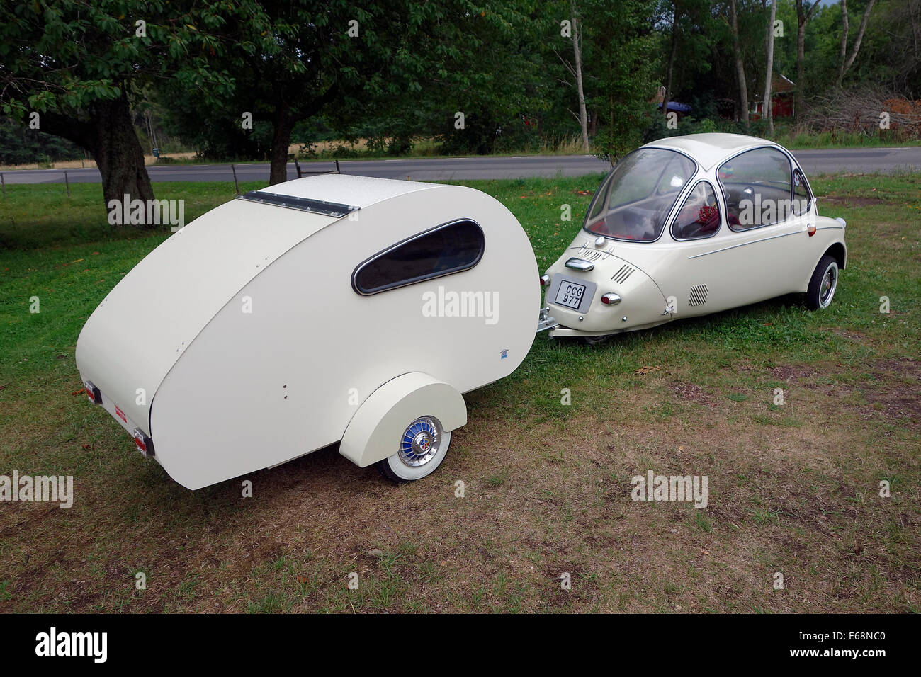 Heinkel Kabine microcar a partire dal 1956 con peso leggero in casa campeggio rimorchio. Foto Stock