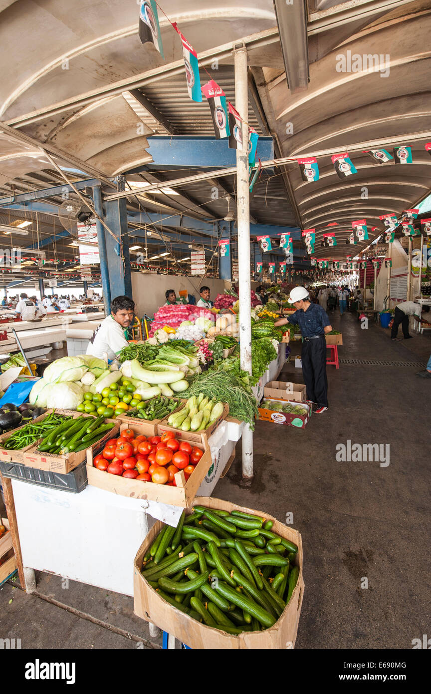 Frutta e verdura presso il Deira produrre mercato, Dubai, Emirati Arabi Uniti EMIRATI ARABI UNITI. Foto Stock