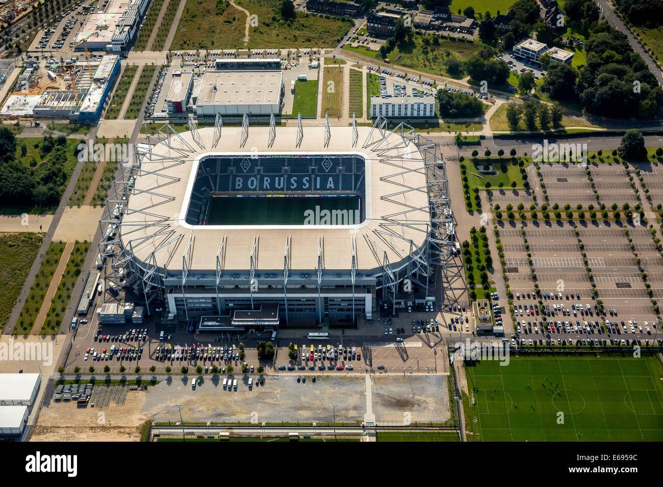 Vista aerea, Borussia-Park, lo stadio di calcio, Mönchengladbach, Renania  settentrionale-Vestfalia, Germania Foto stock - Alamy
