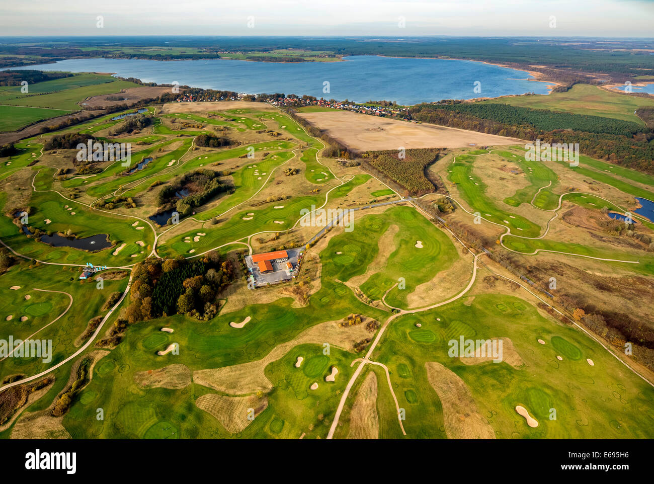 Vista aerea, scandinavo Golf Club in Göhren-Lebbin, Müritz Lake District, Meclemburgo-Pomerania, Germania Foto Stock
