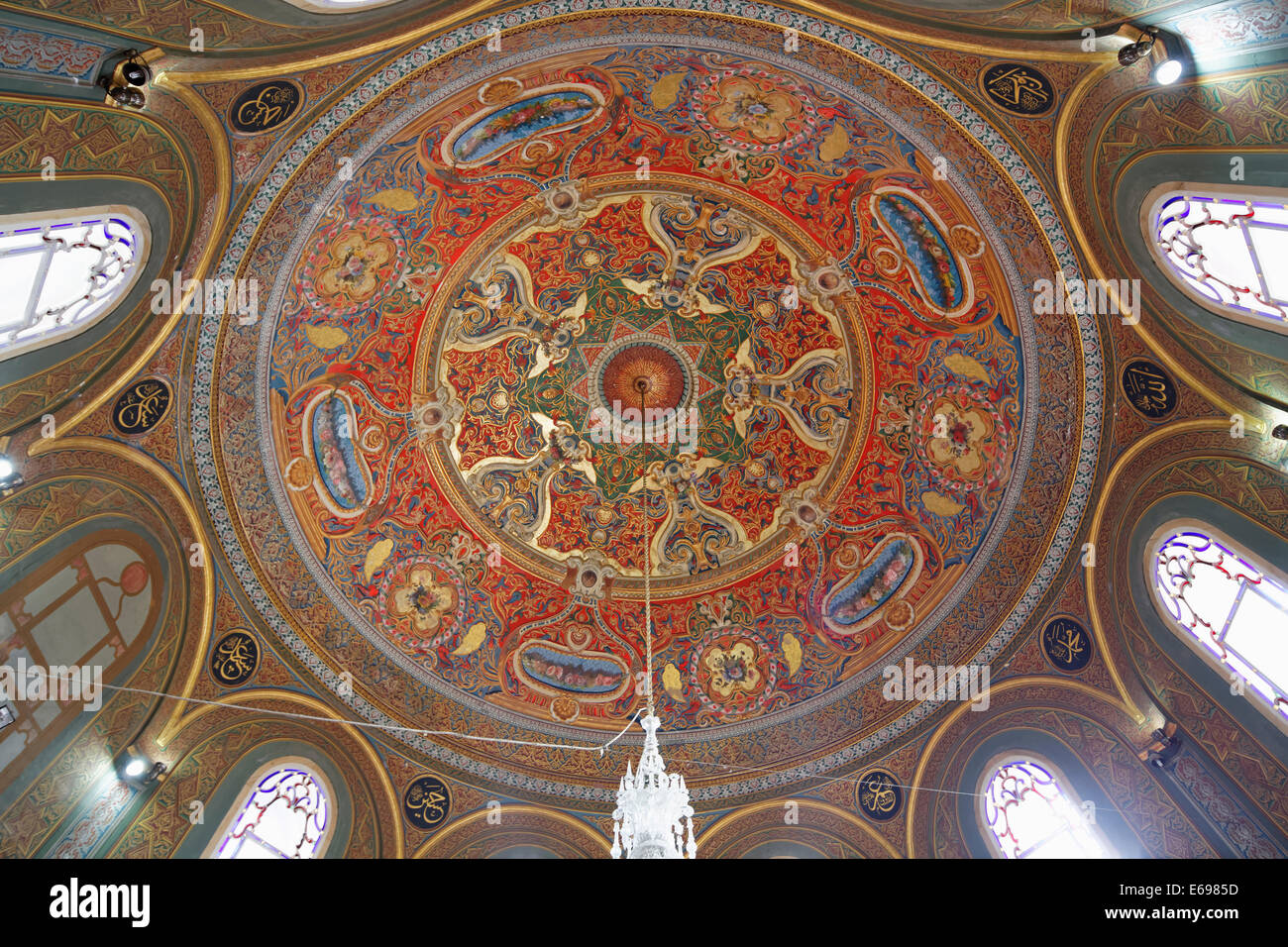 Cupola della Türbe del sultano Mehmed II, la Moschea Fatih, distretto di Fatih, Istanbul, parte europea, Turchia Foto Stock