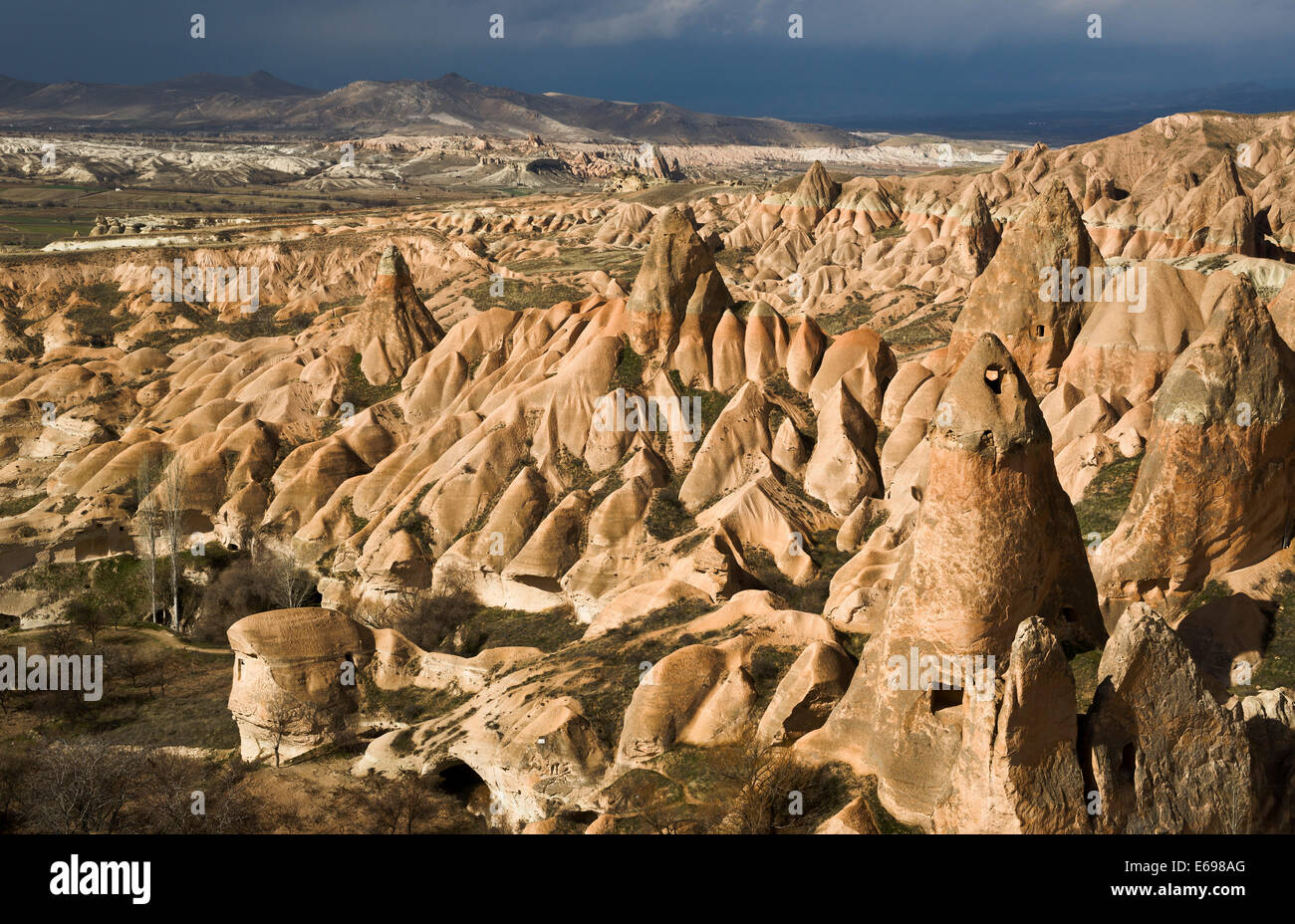 Paesaggio di erosione, turbolenta atmosfera, Cappadocia, Turchia Foto Stock