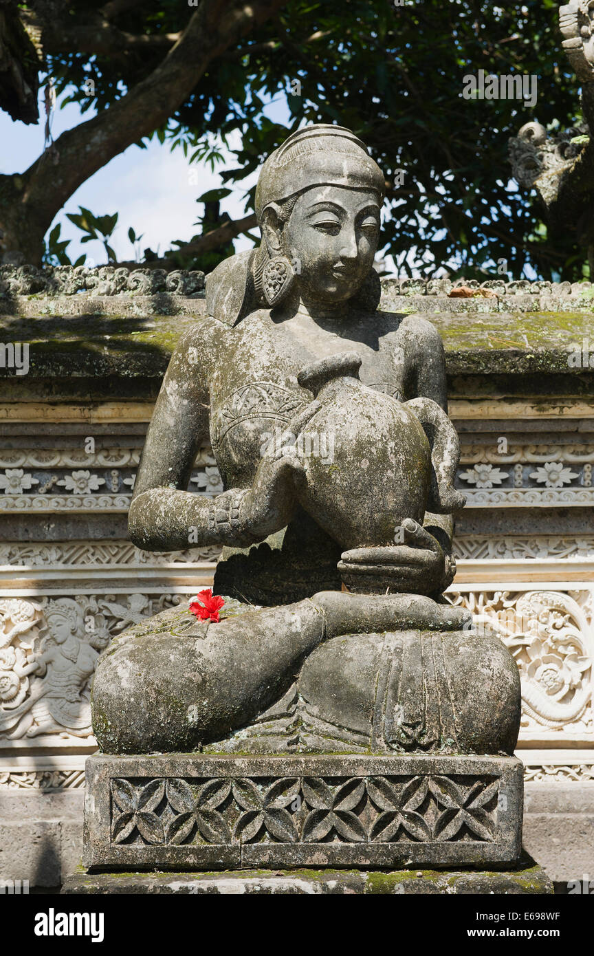 Pietra Balinese statua in Ubud, Bali, Indonesia Foto Stock