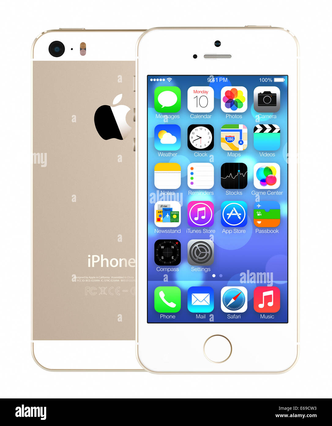 IPhone 5s che mostra la schermata iniziale con iOS7. Foto Stock