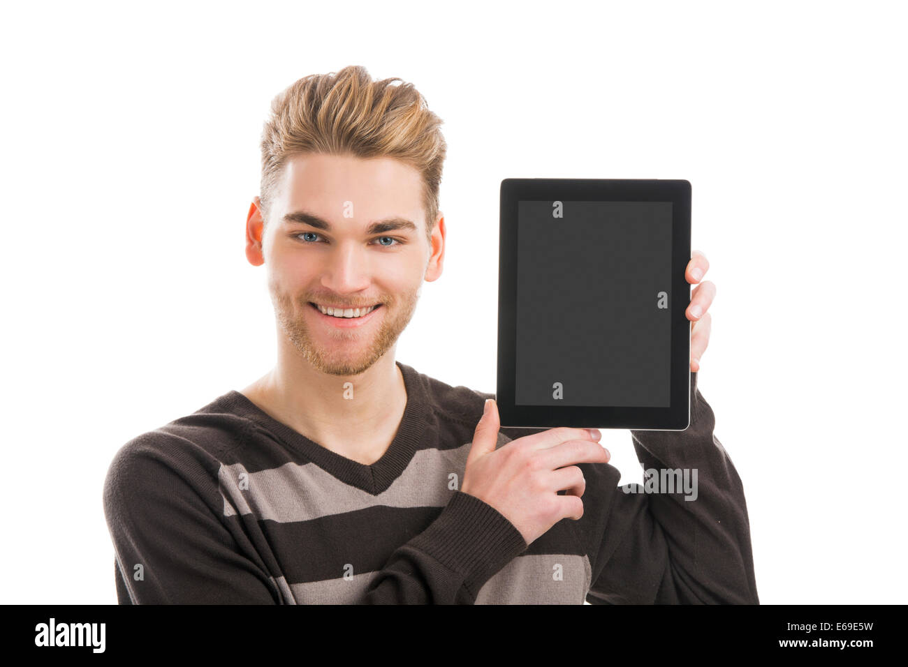 Buona ricerca giovane uomo che mostra qualcosa su un tablet Foto Stock
