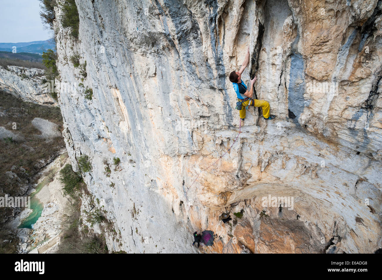 Arrampicata su roccia in Buzet canyon, Croazia. Foto Stock