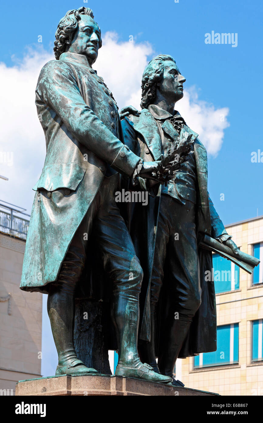 Weimar Thüringen Goethe Schiller Denkmal Theaterplatz Foto Stock