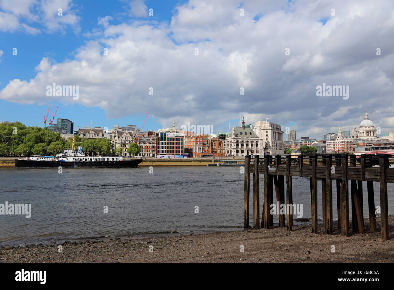 Großbritannien Gran Bretagna Londra St Pauls Cathedral Thames Foto Stock