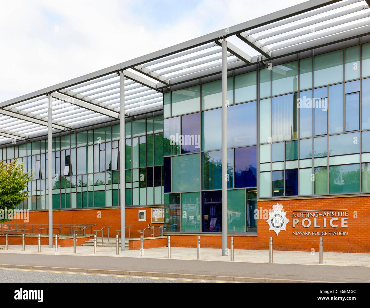 Newark stazione di polizia, Strada della Regina, Newark on Trent, Nottinghamshire, Inghilterra. 30Luglio 2014. Foto Stock