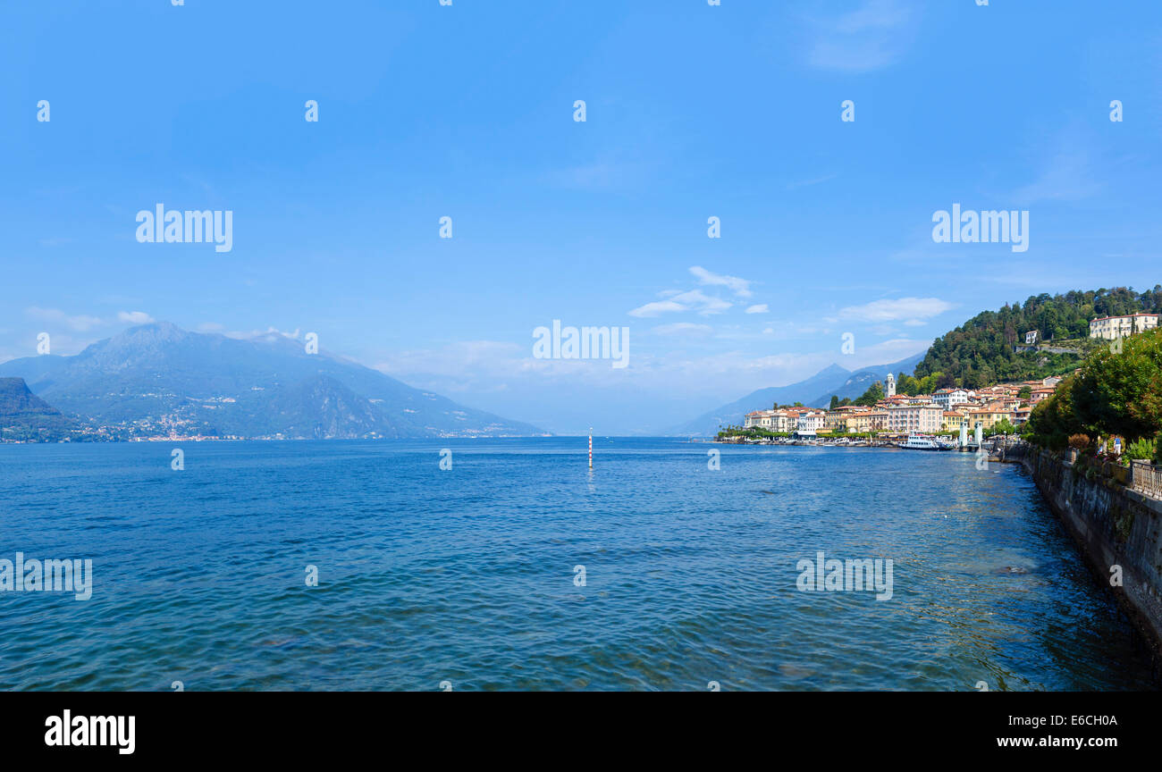 Il lungolago di Bellagio, Lago di Como, Lombardia, Italia Foto Stock