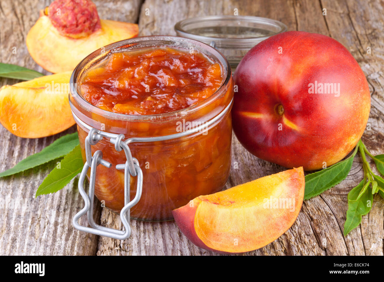 Marmellata Di Pesche Immagini E Fotos Stock Alamy
