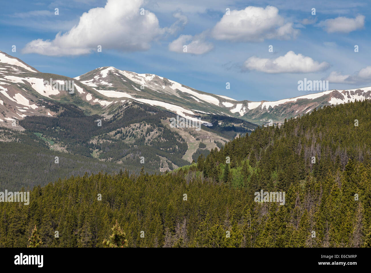 Vista da Boreas pass road vicino a Breckenridge, Colorado. Altitudine al vertice è 11, 482 piedi - lungo il Continental Divide. Foto Stock