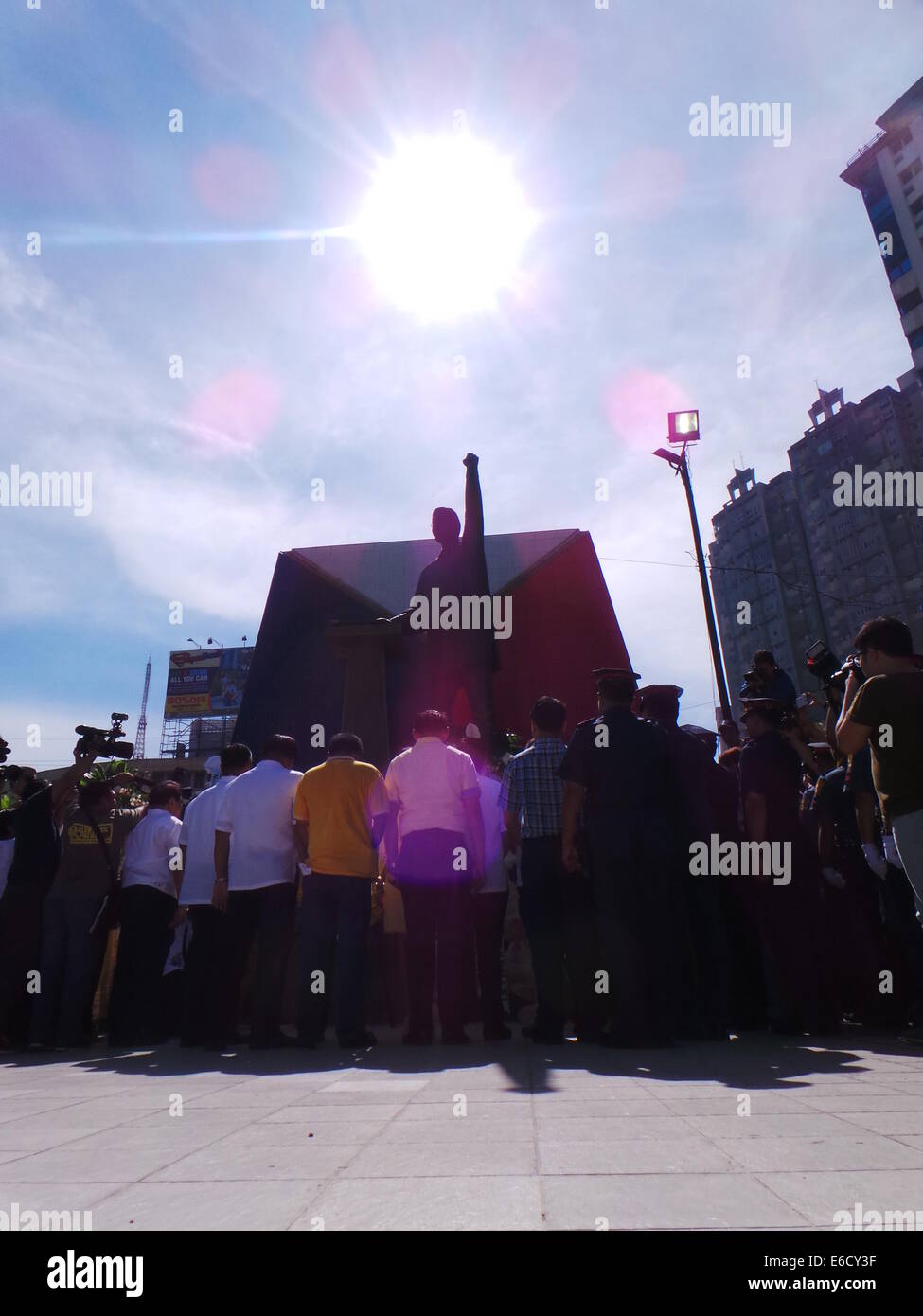 Quezon City, Filippine. 21 Agosto, 2014. Venti prima di Augusts è una vacanza nelle Filippine come l intero paese commemora l assassinio del senatore Benigno Aquino Suor (padre del Presidente Benigno 'Noynoy' Aquino Jr.) 31 anni fa nell'asfalto dell'Aeroporto Internazionale di Manila. Alla credenza popolare, la sua morte spianato la strada alla fine della dittatura nelle Filippine. Credito: Sherbien Dacalanio / Alamy Live News Foto Stock