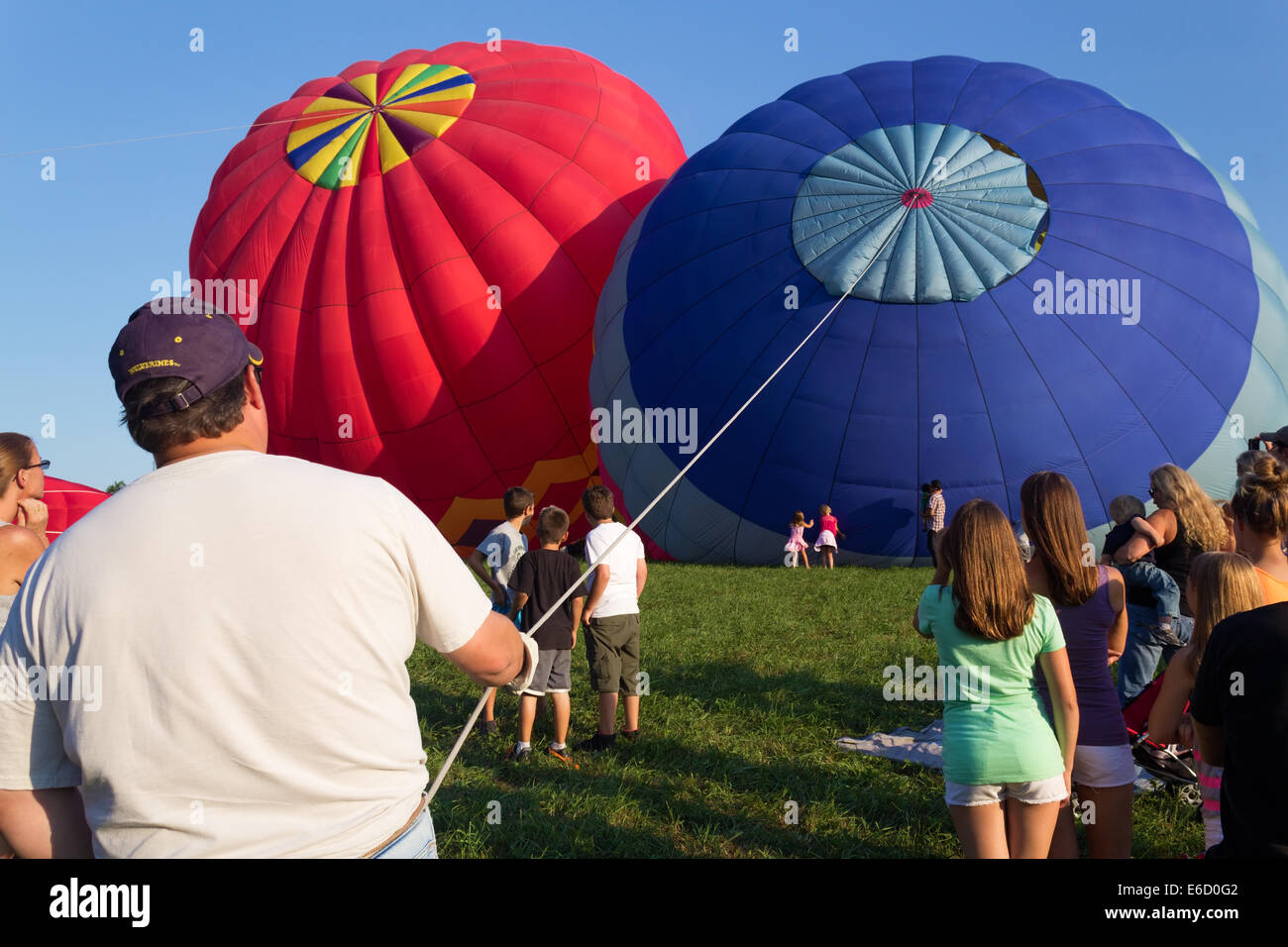 METAMORA, Michigan - 24 agosto 2013: i palloni ad aria calda lanciare all annuale Paese Metamora giorni e aria calda Balloon Festival. Foto Stock