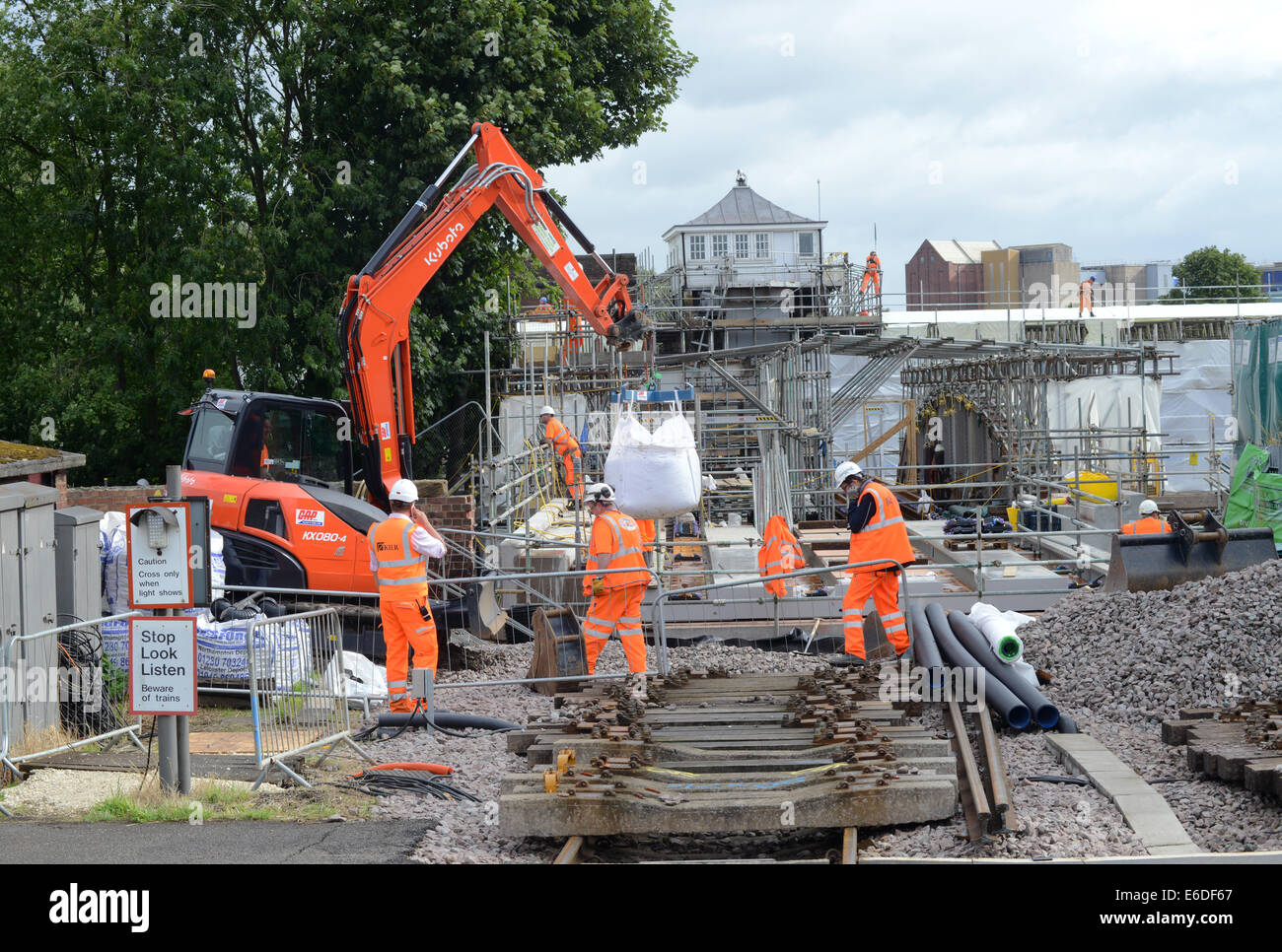 Upgrade di selby swing ferroviaria ponte che attraversa il fiume Ouse a selby stazione ferroviaria Yorkshire Regno Unito Foto Stock