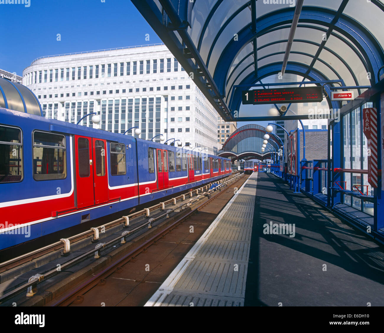 Heron banchina ferroviaria Docklands Light Railway London REGNO UNITO Foto Stock