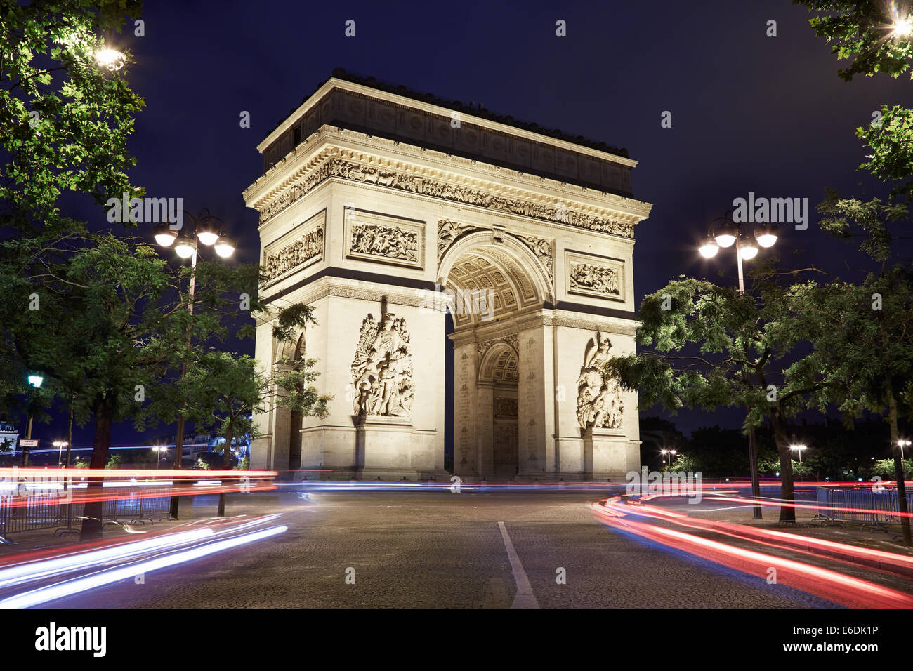 Arco trionfale a Parigi di notte, Francia Foto Stock