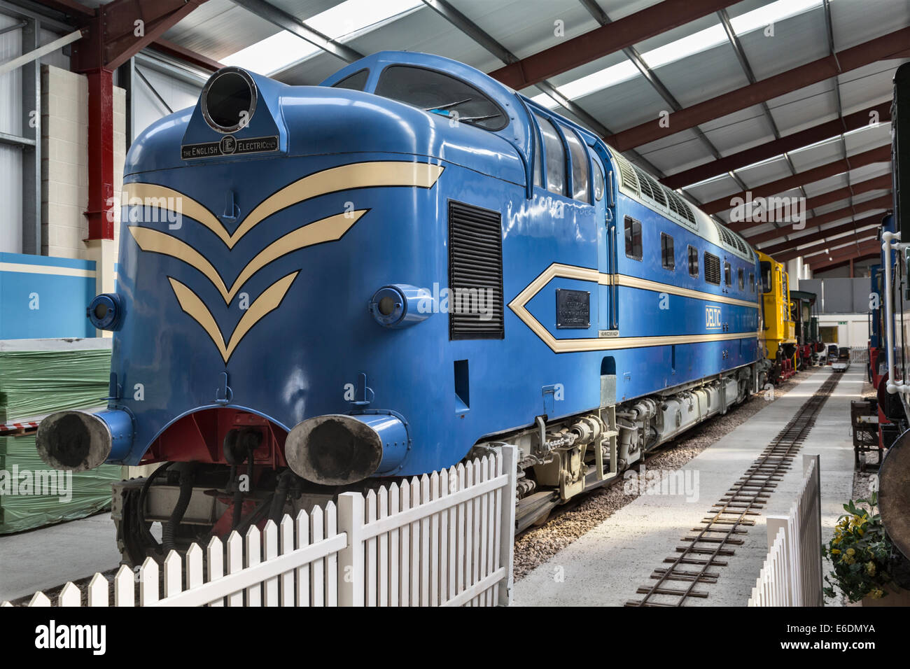 Deltic prototipo locomotiva diesel, realizzato da inglese Electric, a Ribble Steam Museum, Preston, Lancashire, Regno Unito Foto Stock