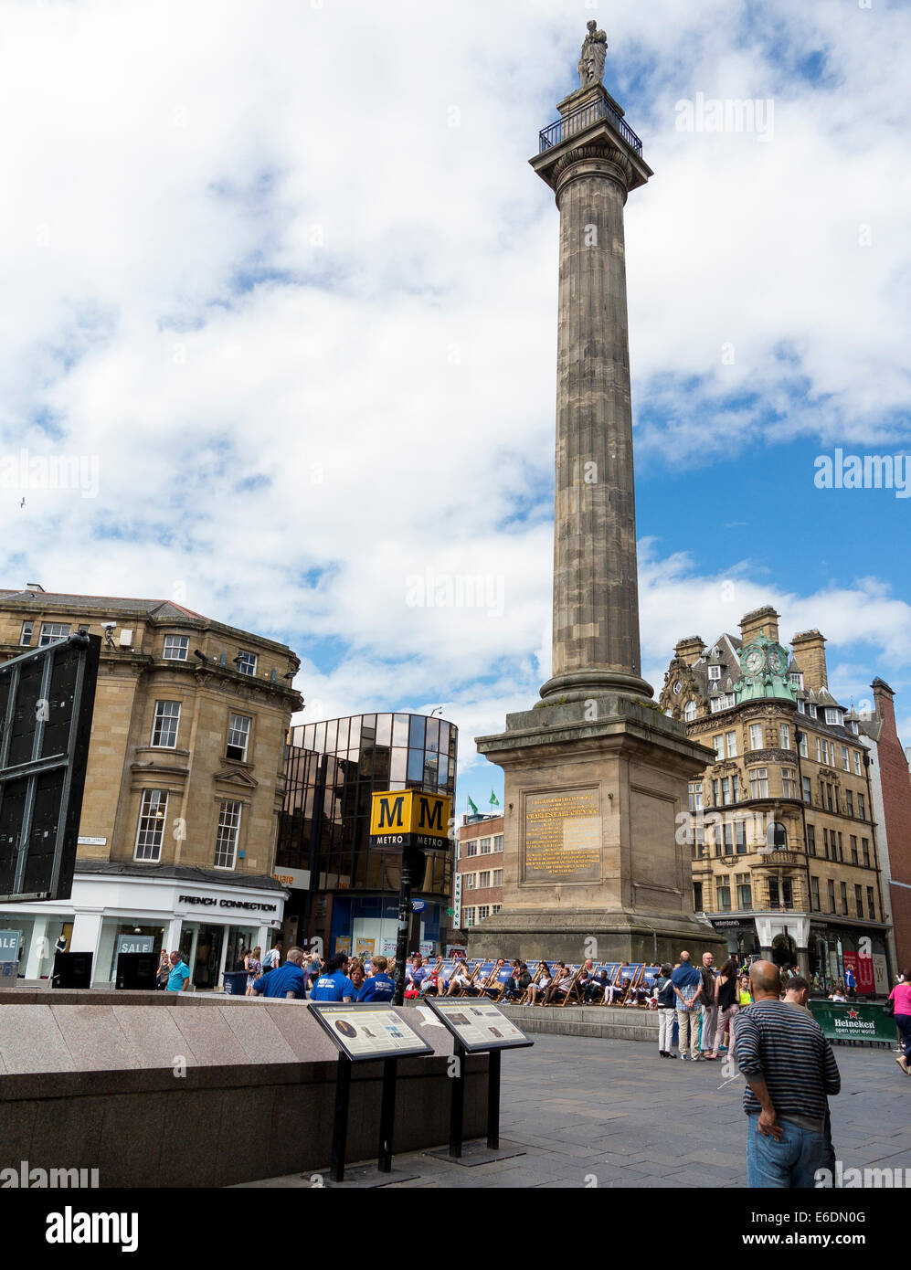 Gray's monumento, alla testa di Grey Street, Newcastle monumento sopra la stazione della metropolitana Foto Stock