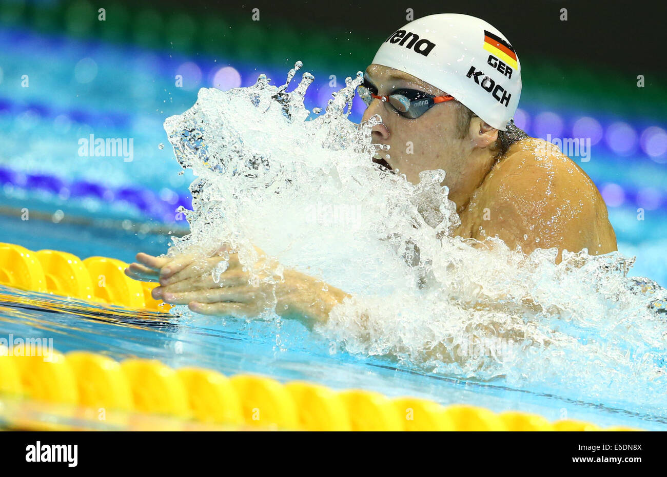 Berlino, Germania. 21 Ago, 2014. Marco Koch di Germania compete in uomini 200m Rana finale in occasione della trentaduesima LEN European Swimming Championships 2014 presso il velodromo di Berlino, Germania, 21 agosto 2014. Foto: DAVID EBENER/DPA/Alamy Live News Foto Stock