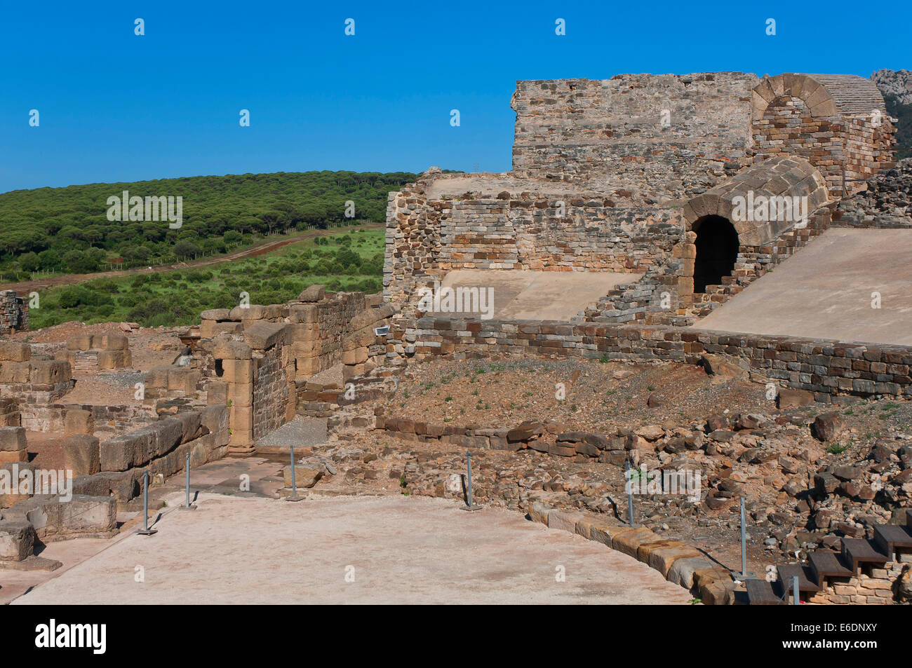 Le rovine romane di Baelo Claudia-teatro, Tarifa, Cadice provincia, regione dell'Andalusia, Spagna, Europa Foto Stock