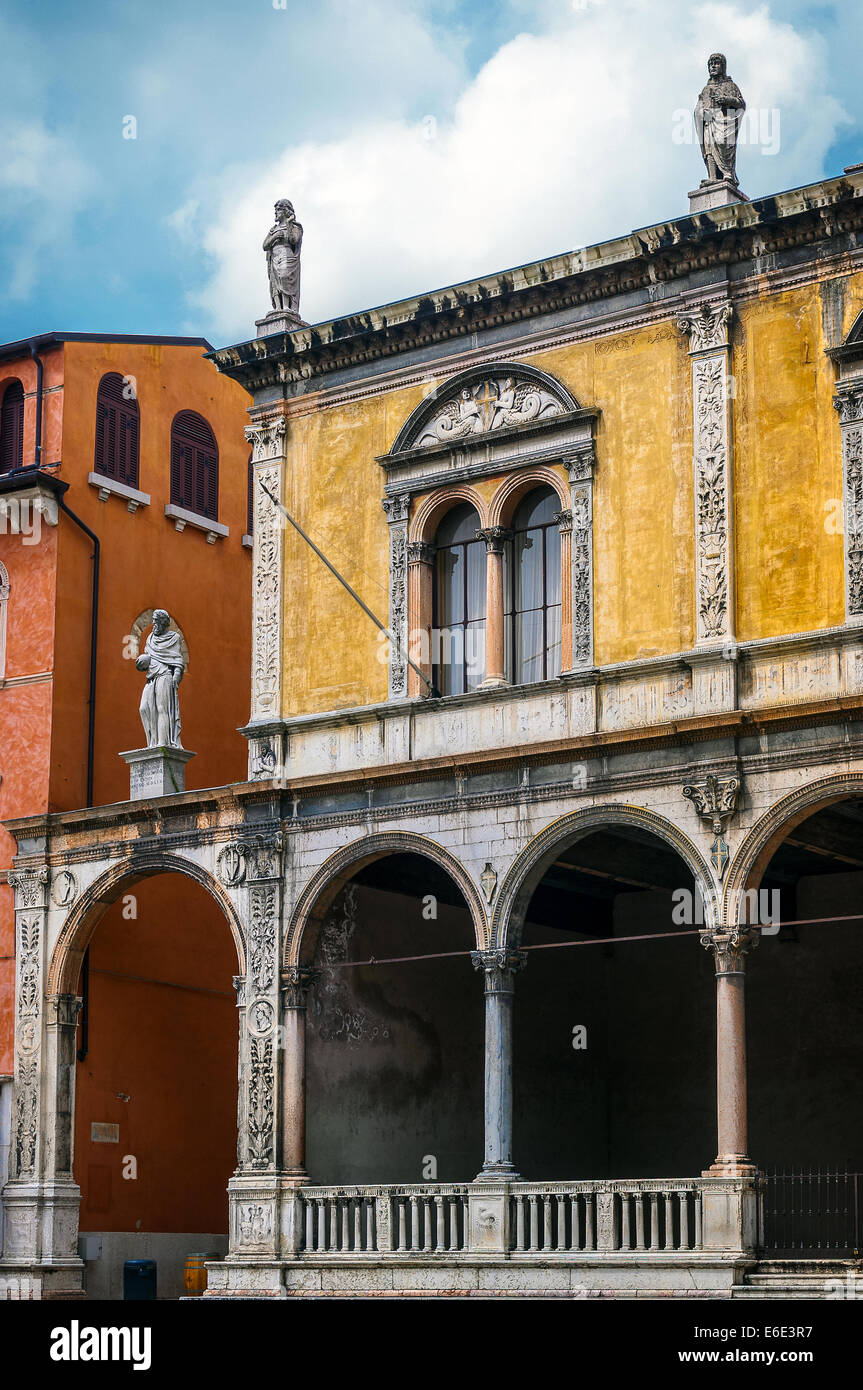 Italia Veneto Verona Piazza dei Signori Loggia di Frà Giocondo Foto Stock