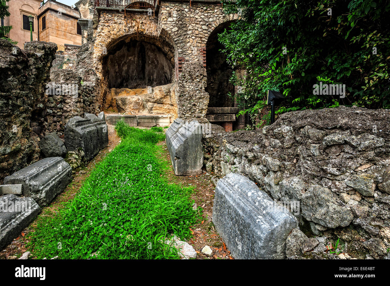 Italia Veneto Verona resti archeologici del Teatro Romano Foto Stock