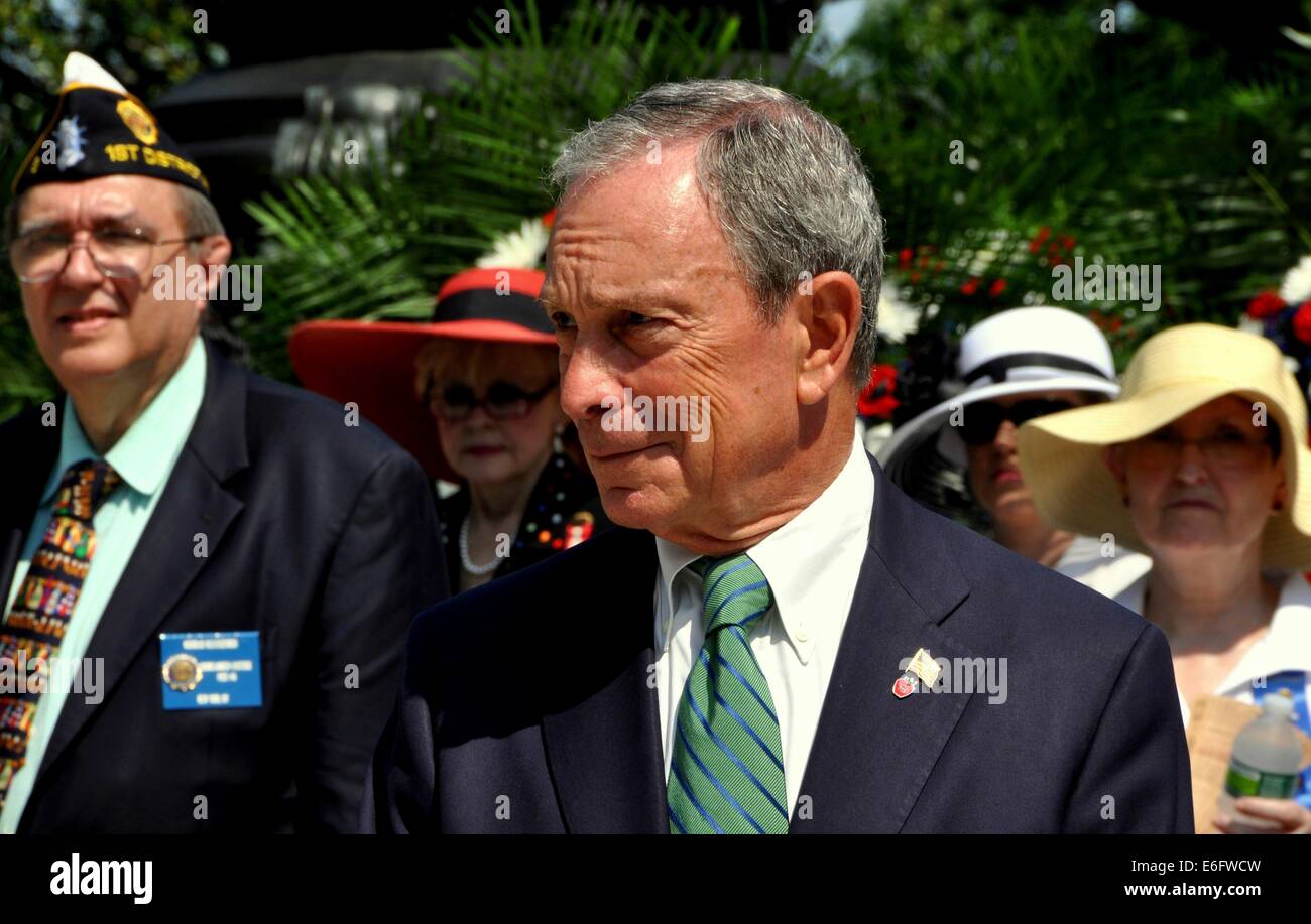 NYC: Sindaco Michael Bloomberg al 2012 Memorial Day ricordo cerimonie presso i soldati e marinai' monumento Foto Stock