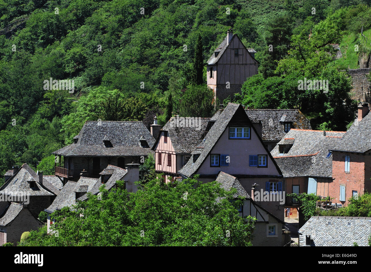 Tetti di Conques, Francia Foto Stock