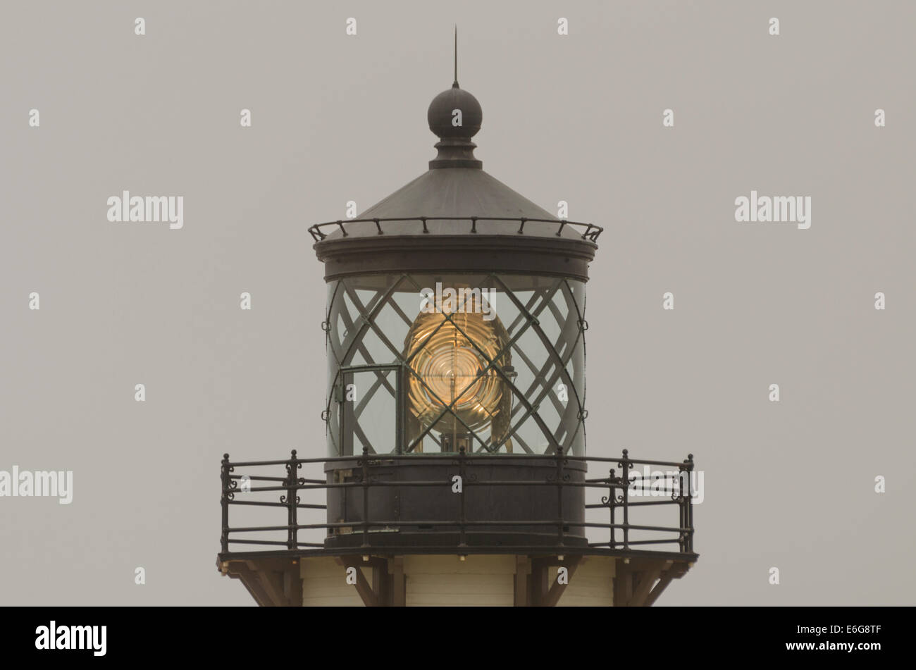 Il punto Cabrillo Light stazione costruita nel 1909 è una lente di Fresnel con 90 prisma di vetro pezzi, è alimentato da un l000 watt e lampada Foto Stock