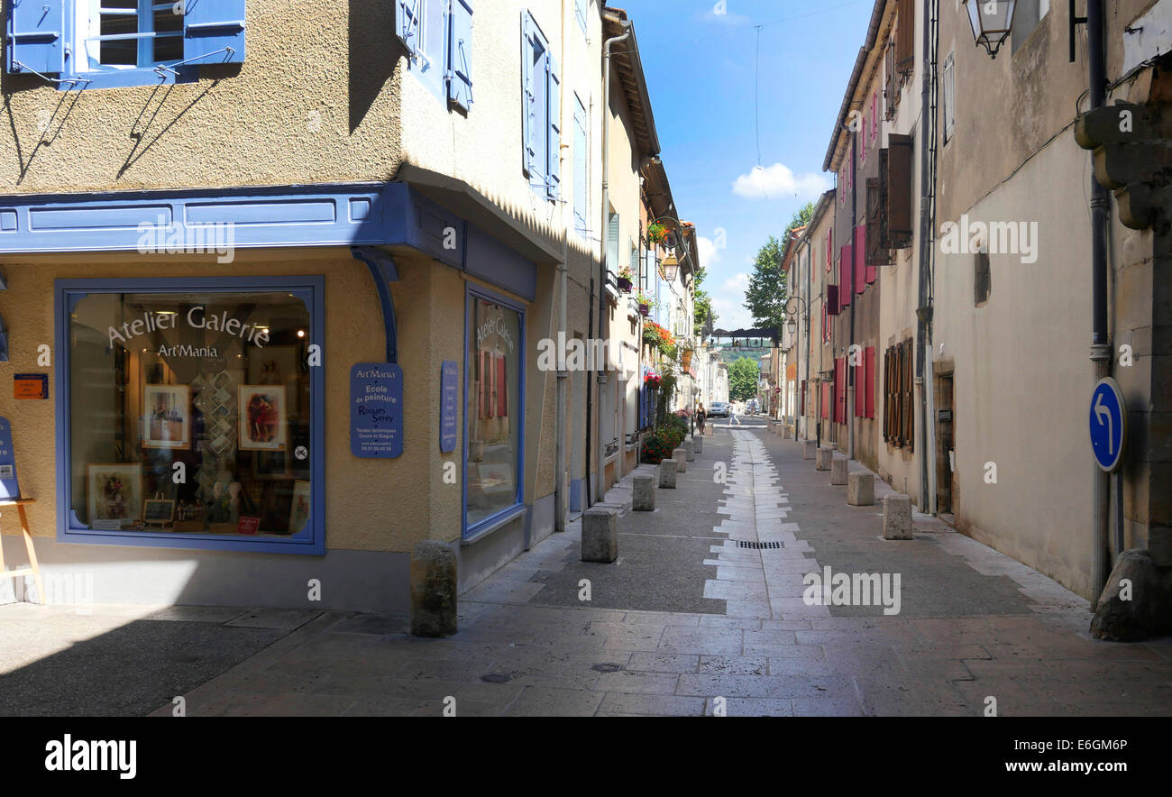 Strade e pavimentazioni in ciottoli nella città di Mirepoix, Ariège, Francia Foto Stock