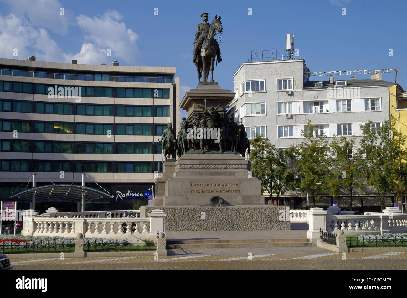 Monumento ai liberatori, è uno dei più imponenti monumenti di Sofia, il lavoro di scultore italiano Arnaldo Zocchi. Foto Stock
