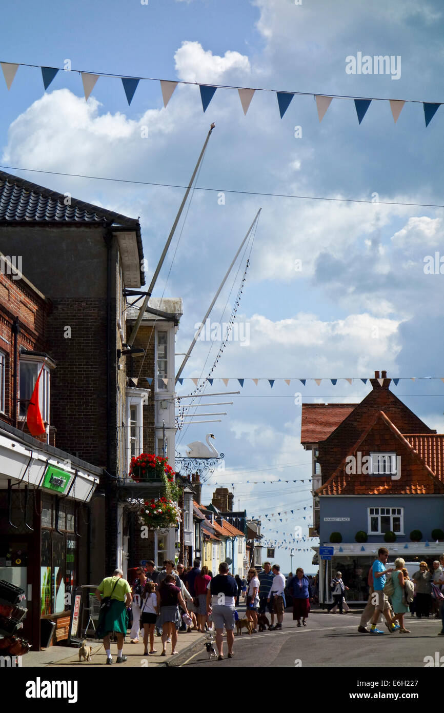 Southwold High street negozi turisti estivi Foto Stock