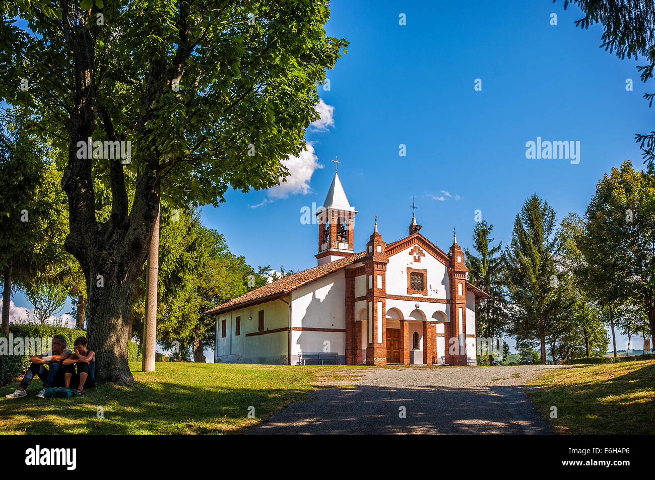 Italia Piemonte Langhe Santo Stefano Belbo Moncucco collina Madonna della Neve Santuario Foto Stock