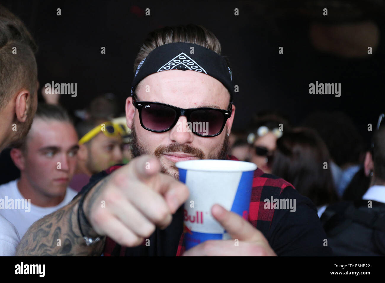 Londra, Regno Unito. 23 Ago, 2014. Le foto che mostra festival goer durante il giorno uno del sud ovest di quattro - SW4 - Festival Musicale che si svolge su Clapham Common, Londra, Regno Unito. Foto di Alex Smith/RF/fotografica Alamy Live News Foto Stock