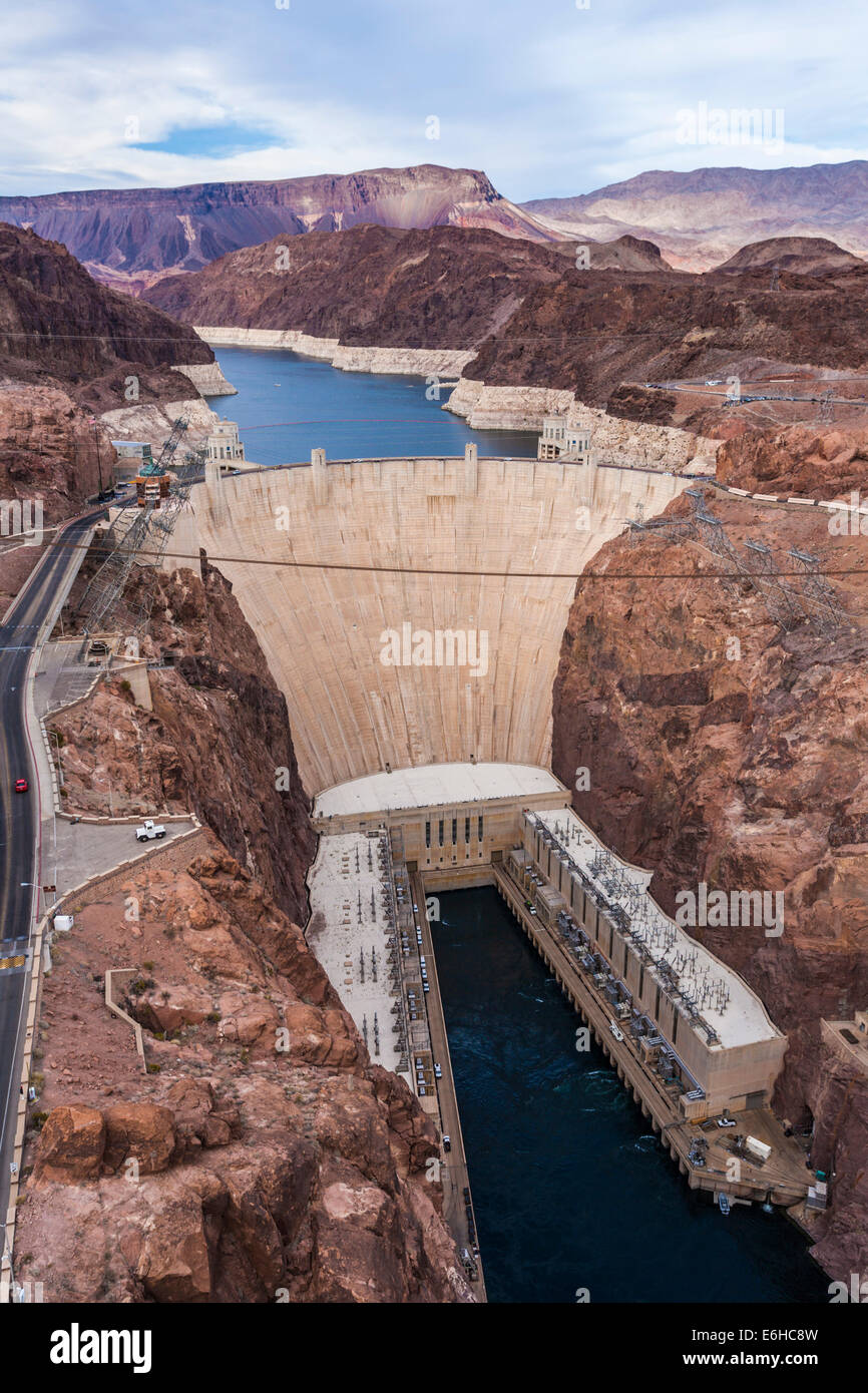 Il lago Mead serbatoio dietro la diga di Hoover nel Black Canyon del Fiume Colorado vicino a Boulder City, Nevada Foto Stock