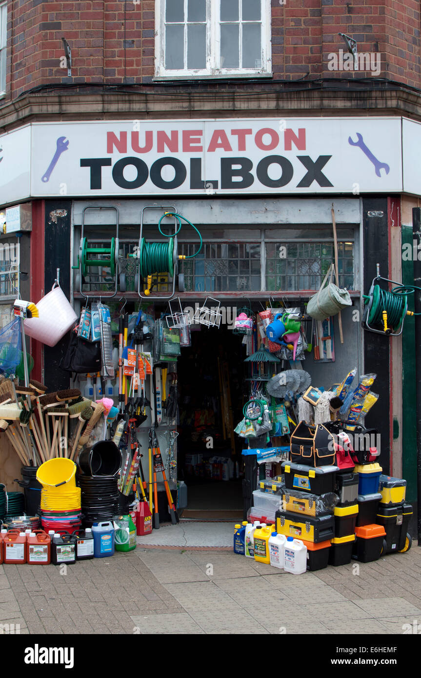 General hardware shop, Nuneaton Warwickshire, Regno Unito Foto Stock