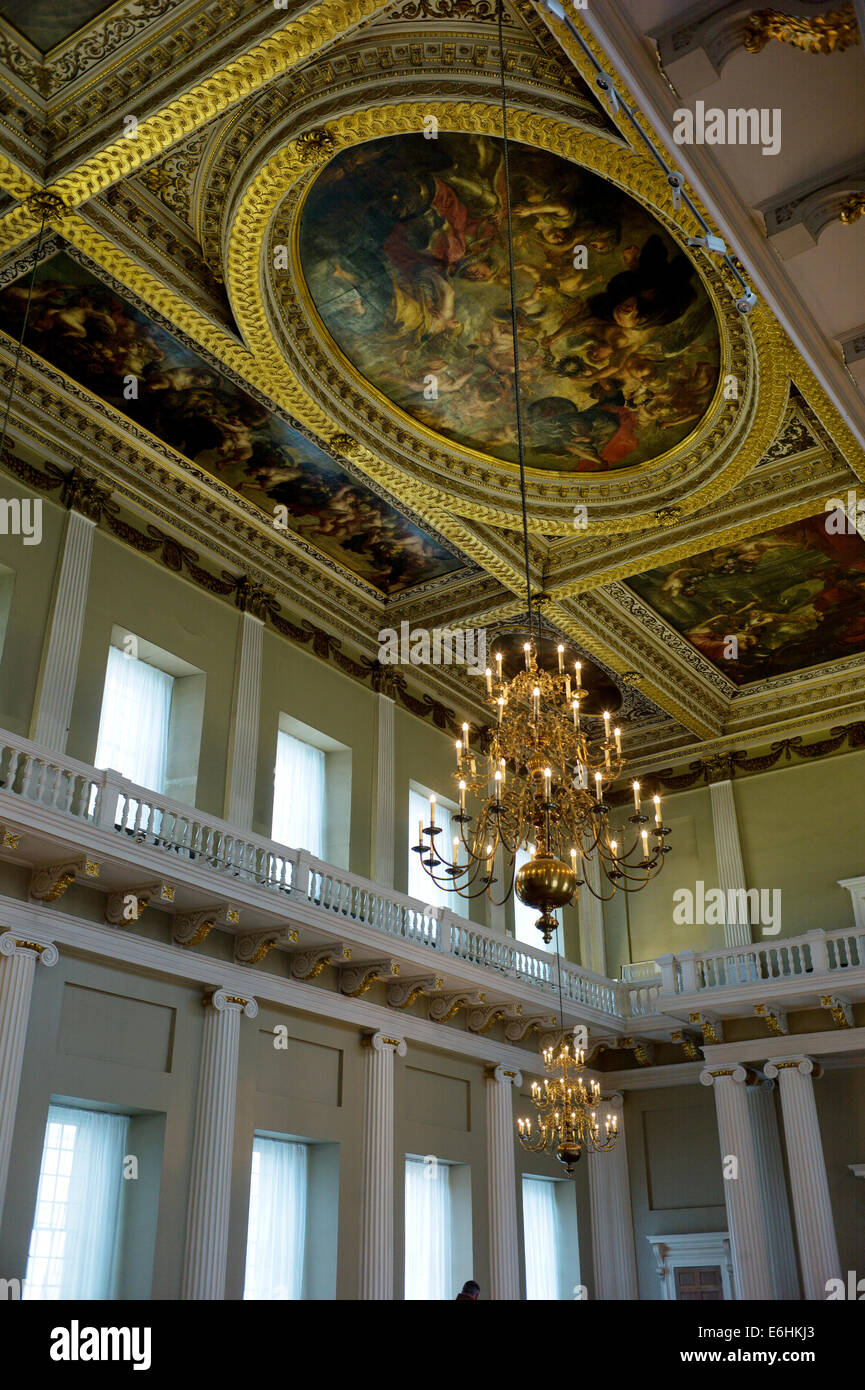 Banqueting House di Whitehall Londra England Regno Unito. Aug 2014 progettato da Inigo Jones in stile palladiano,Rubens il soffitto dipinto Foto Stock