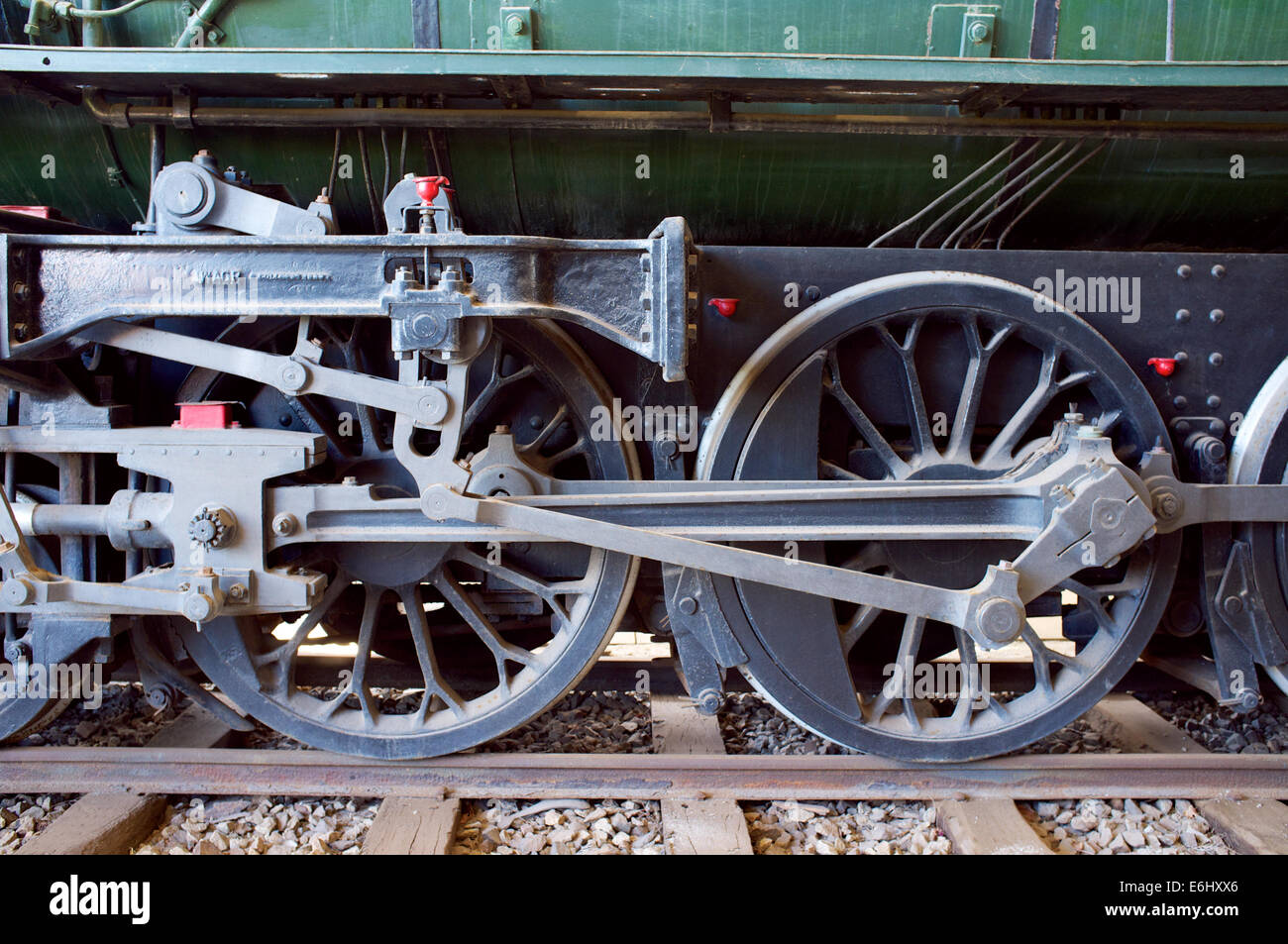 Le ruote motrici di V1220 2-8-2, il più grande di locomotive a vapore per lavorare in Australia Occidentale. Foto Stock