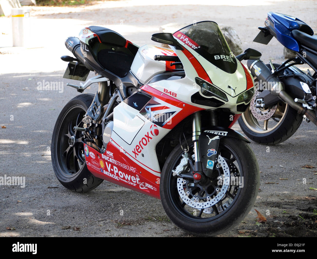 Ducati 848 motocicletta sportiva parcheggiata Foto Stock