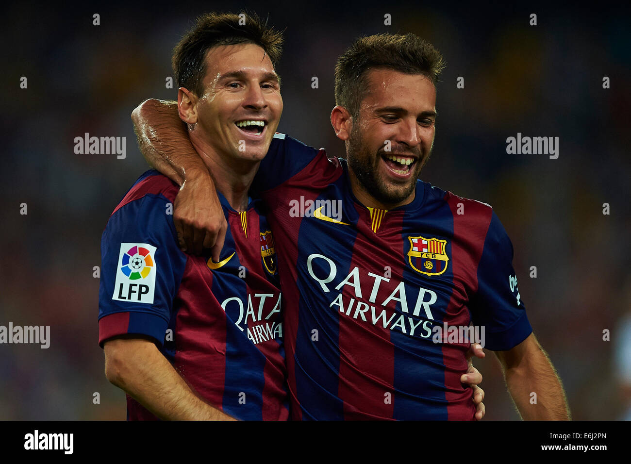 Lionel Messi L Fc Barcelona Celebra Con Il Compagno Di Squadra Jordi Alba R Fc Barcelona Durante La Liga Partita Di Calcio Tra Fc Barcelona E Elche Cf Allo Stadio Camp Nou