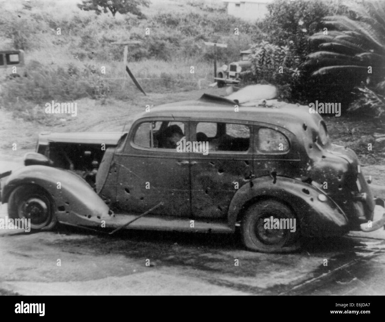 Auto con Conducente morto a ruota - attacco di Pearl Harbor - 7 Dicembre 1941 Foto Stock