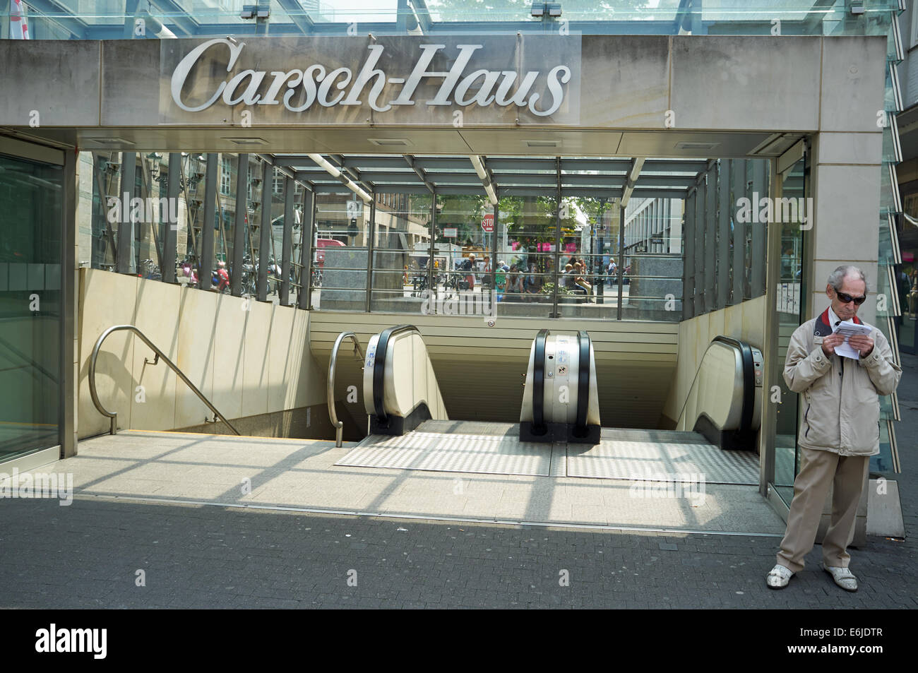 Scale mobili per il Carsch-Haus department store, Dusseldorf, Germania. Foto Stock