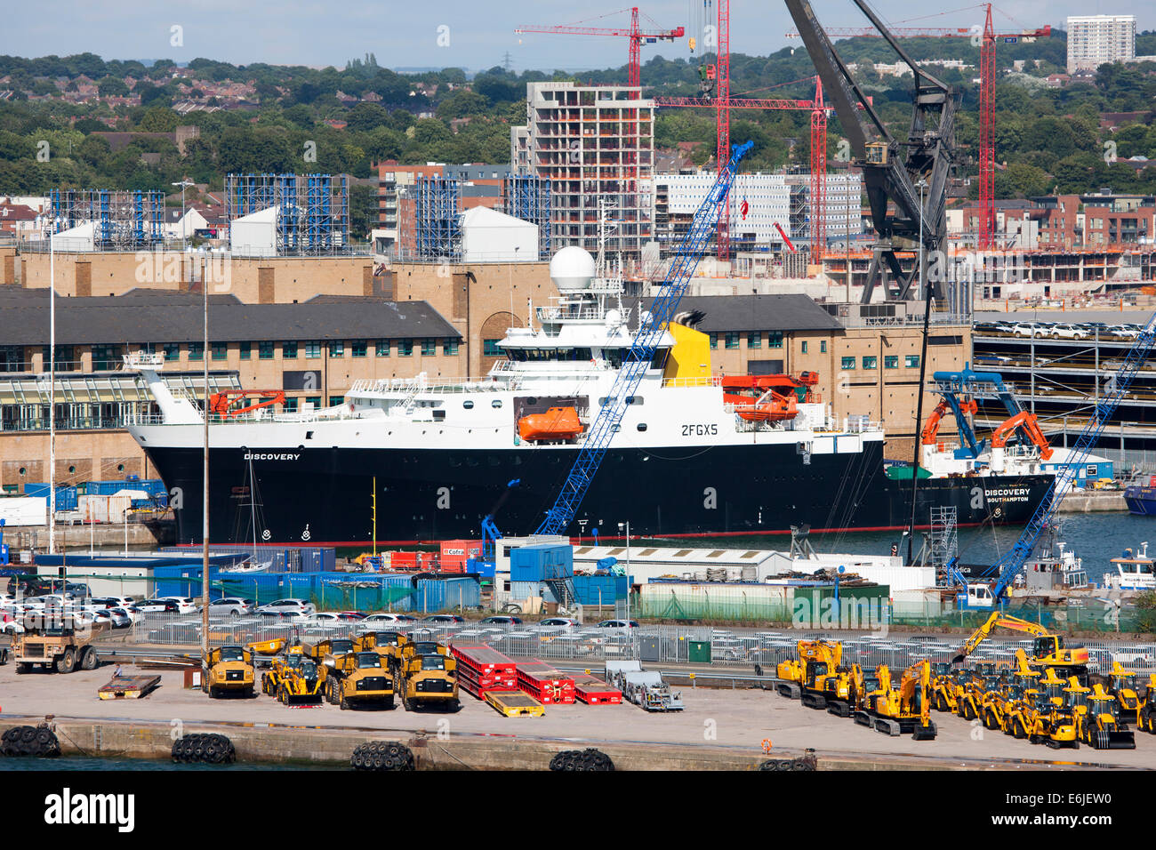 Southampton Docks ricerche oceanografiche nave RRS Discovery 2FGX5 Foto Stock