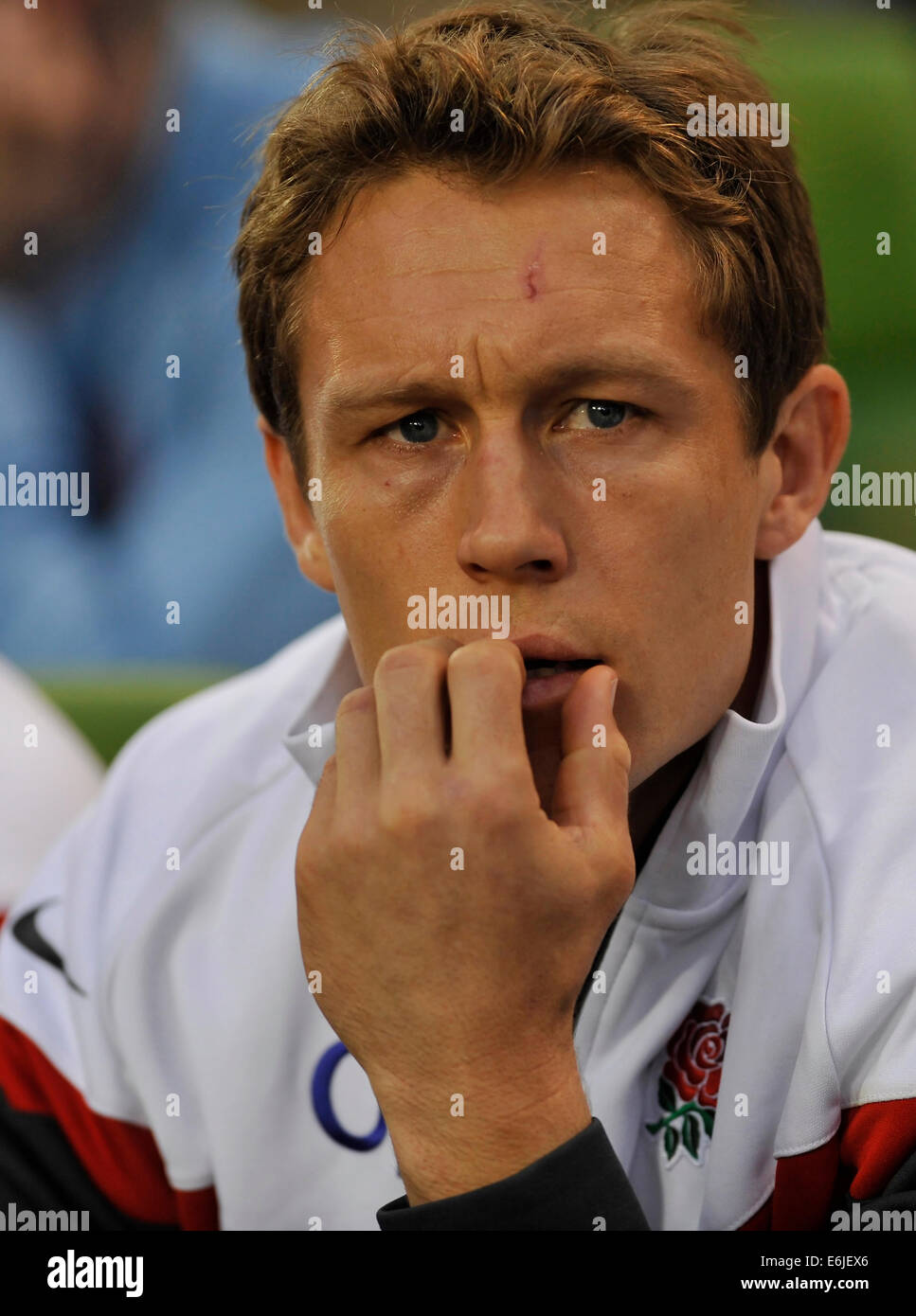 Jonny Wilkinson siede sul banco durante il RBS 6 Nazioni partita contro l' Irlanda in Aviva Stadium, Dublino Foto Stock