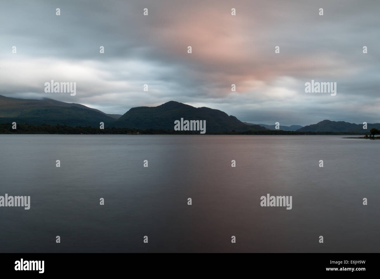 Tramonto sul lago Hotel Killarney, Co. Kerry, Irlanda Foto Stock
