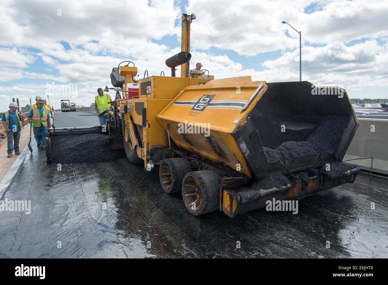 Pavimentazione sopraelevata sulla I-95 New Haven Habor progetto Crossing. Foto Stock