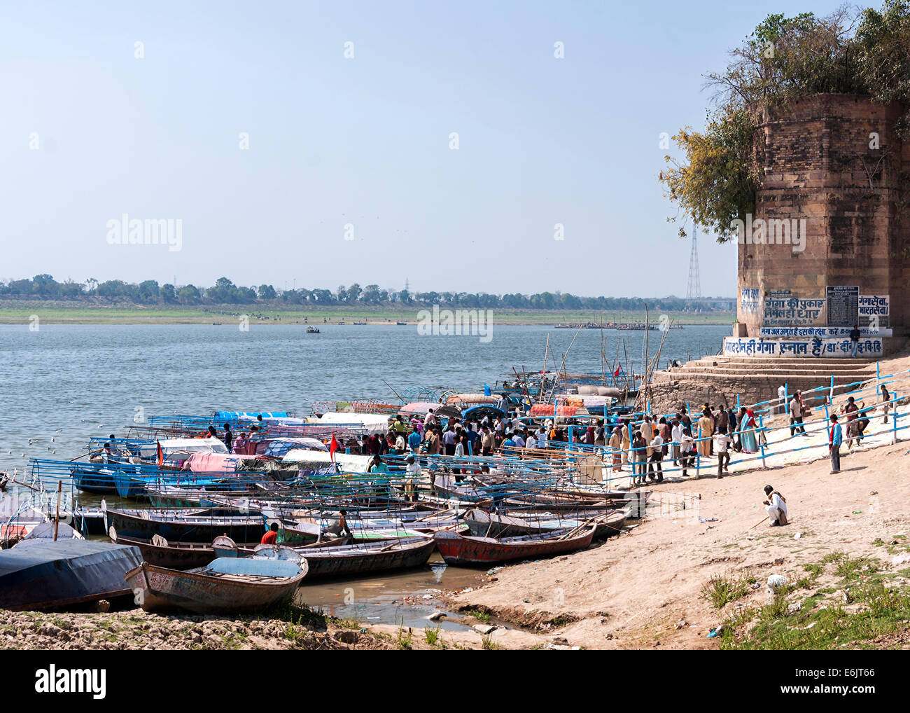 Lo sbarco nei pressi di Allahabad fort alla confluenza del Gange e Yumana fiumi. Foto Stock