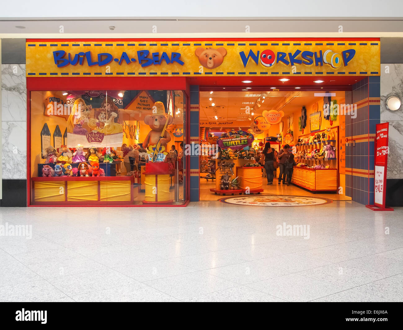 La parte anteriore di un build A Bear Workshop Foto Stock