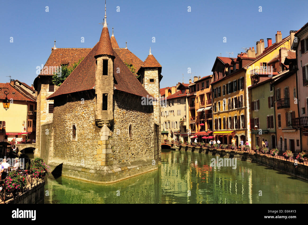 Il Palais de l&#39;l'isola nel fiume Thiou, Annecy, Haute-Savoie, Regione Rhône-Alpes, in Francia Foto Stock